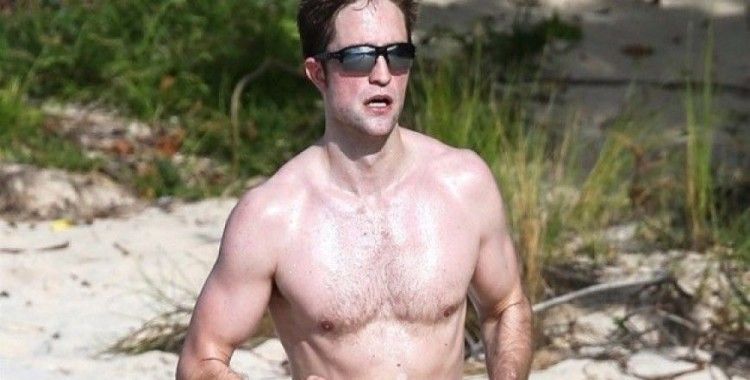 Müslümanlığı seçtiği iddia edilen Pattinson böyle görüntülendi