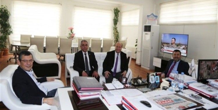 CHP Genel Merkezinden Başkan Özakcan'a ziyaret