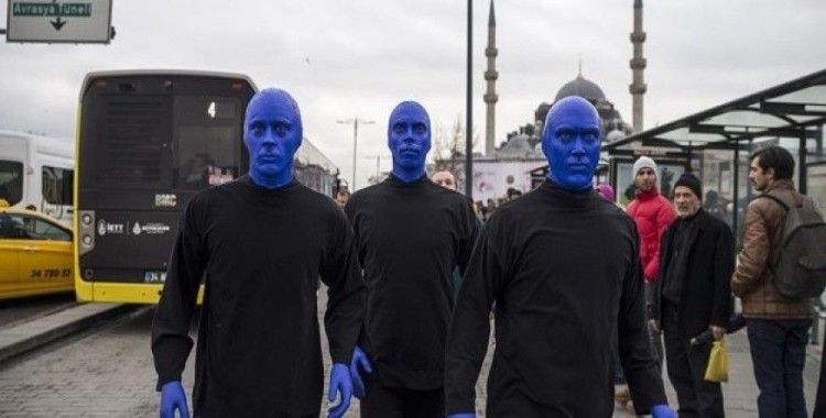 'Blue Man Group' İstanbul sokaklarında