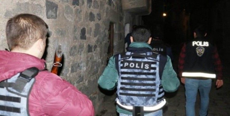 Diyarbakır’da 3 bin polisle 15 Şubat’ alarmı, 77 gözaltı