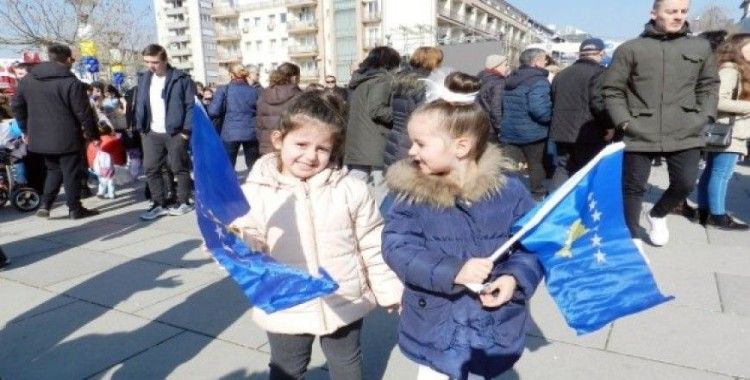 Kosova bağımsızlığının 10. yılını kutladı 