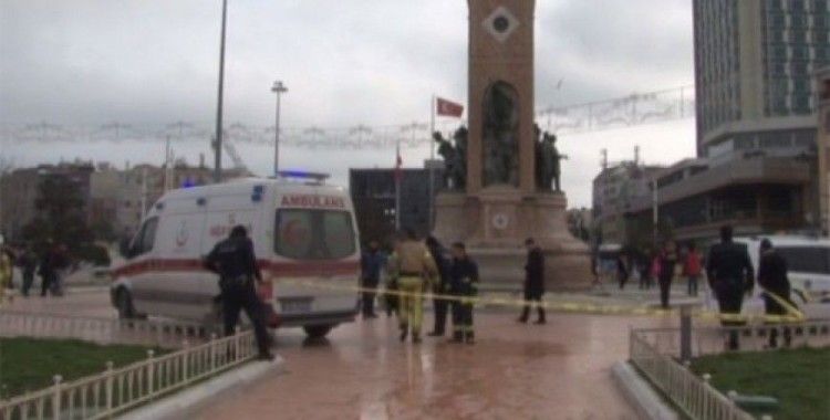 İranlı turist Taksim'de kendini yakmaya kalktı 