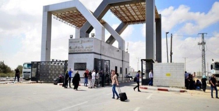 Refah Sınır Kapısı 'geçici' olarak açıldı