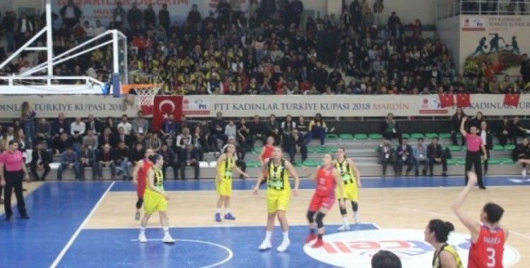Fenerbahçe yarı finalde 
