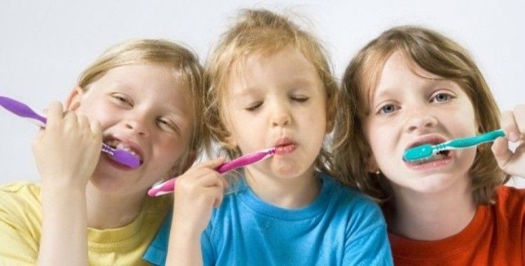 Çocuklarda diş çürüğü oluşumunu engellemenin yolları