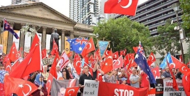 Avustralyalı Türkler, Melbourne'da 'Zeytin Dalı Mitingi' düzenledi