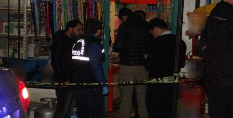 Hırsızlar soydukları marketin sahibini silahla vurdu 