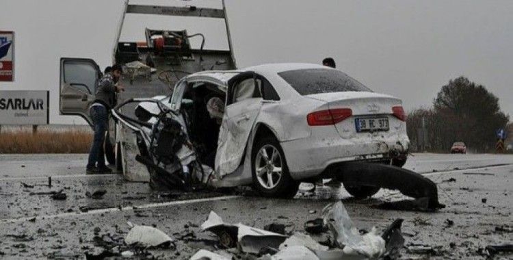 Trafik kazalarına son on yılda 50 bin 766 kurban verildi