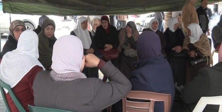 İşten çıkarılan Filistinli öğretmenlerin UNRWA tepkisi