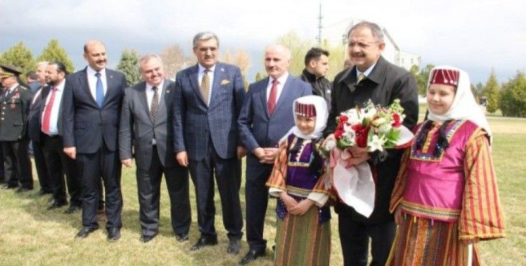 Çevre ve Şehircilik Bakanı Özhaseki Karaman'da