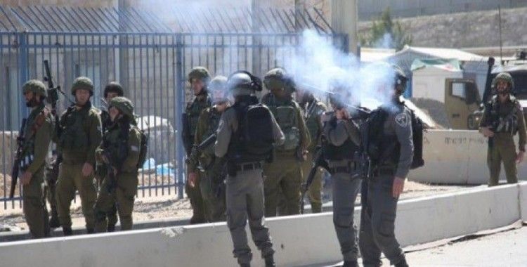 İsrail askerleri Filistinli bir genci katletti