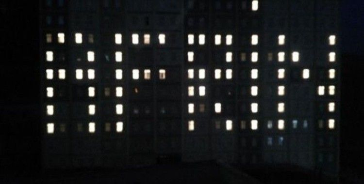 ​Isparta'da yurt öğrencilerinden oda ışıklarıyla Afrin mesajı