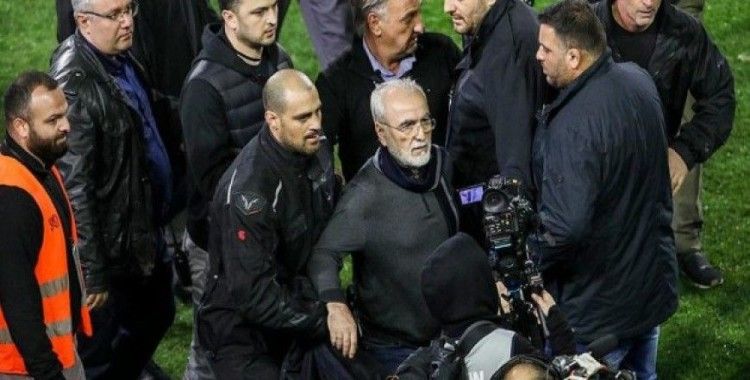 Yunanistan futbolunda kaos bitmiyor