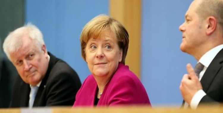 Angela Merkel yeniden başbakan seçildi