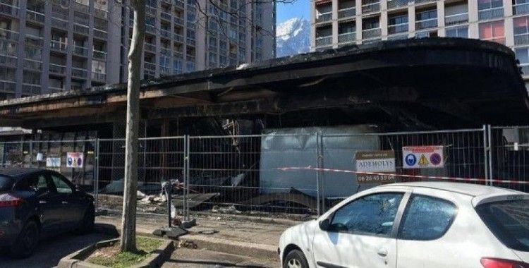 Fransa'da Türklere ait market kundaklandı, 1 ölü