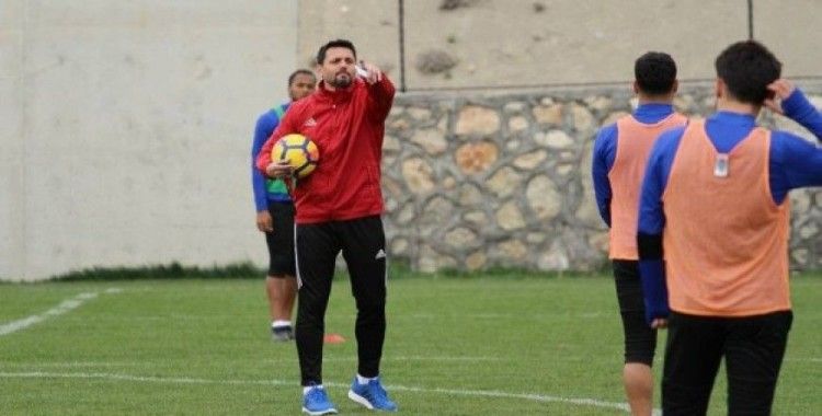 Evkur Yeni Malatyaspor'da Erol Bulut’tan futbolcularına gözdağı