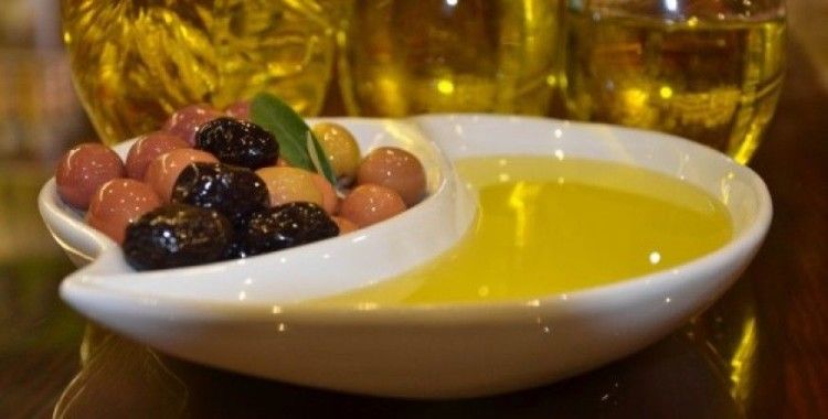 Türk zeytin ve zeytinyağı İspanya'da görücüye çıktı