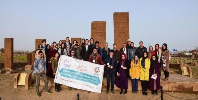 'Osmanlı Kültürel Mirası İzinde' Ahlat Selçuklu Mezarlığı'nı gezdiler