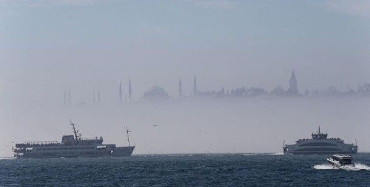 İstanbul Boğazı yeniden gemi geçişlerine kapatıldı