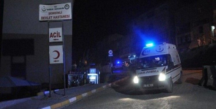 ​Hakkari'de askeri araç devrildi; 17 yaralı
