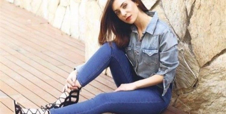 Fulya Zenginer setlere döndü