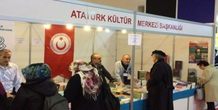 Atatürk Kültür Merkezi Başkanlığı yayınları İzmir Kitap Fuarı'nda 