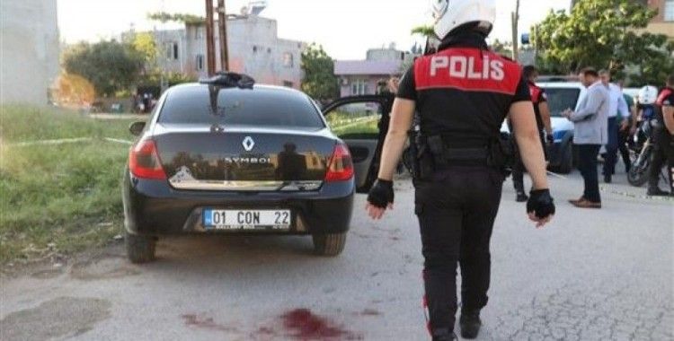 ​Adana'da polis motoruna çaparak kaçmaya çalışan kişi vuruldu