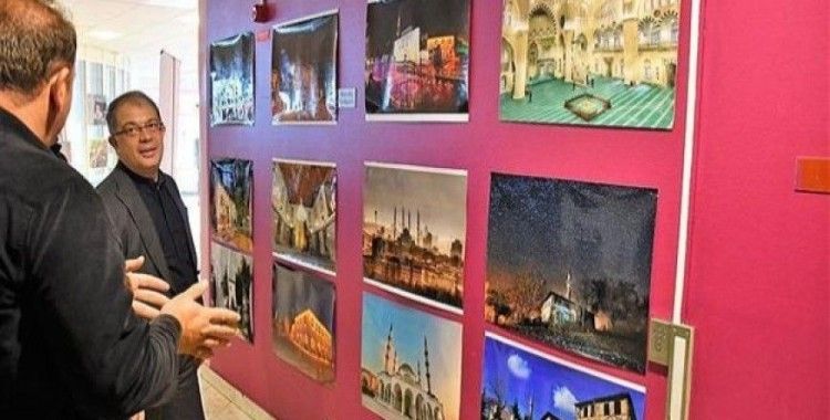​Stockholm'de 'Türkiye ve Camiler' resim sergisi açıldı