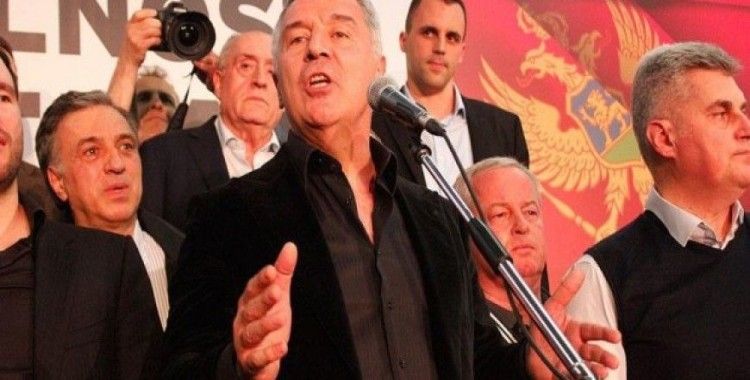 Karadağ'ın yeni cumhurbaşkanı Djukanovic zafer konuşmasını yaptı
