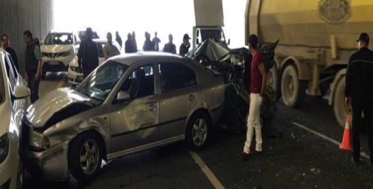 Ankara’da 10 araç birbirine girdi, 5 yaralı