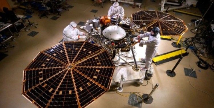 NASA'nın yeni aracı InSight Mars'taki depremleri inceleyecek