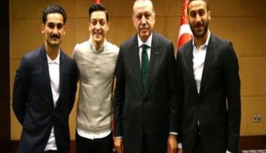 Erdoğan Premier Lig'de oynayan Türk futbolcularla buluştu