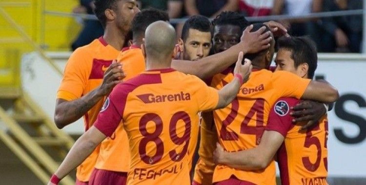 Galatasaray'da 18 futbolcunun ilk şampiyonluk heyecanı