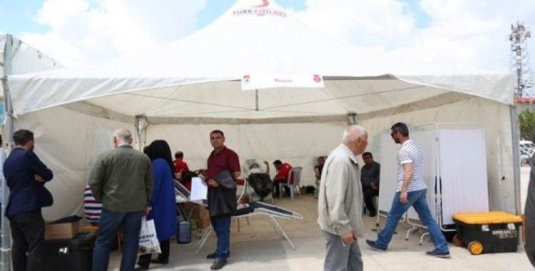 Kırşehir AEÜ'sinden Kızılay'a 395 ünite kan bağışı 