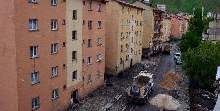 Bitlis'in yarım asırlık şebekeleri yenileniyor