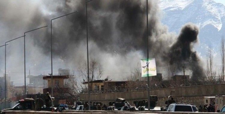 Afganistan'da Taliban iki ilçeye saldırdı