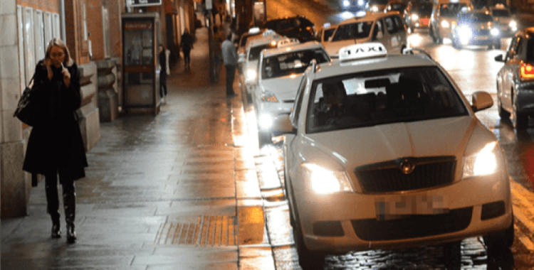 ​Uber sürücüsüne küfür eden taksi sürücülerine operasyon