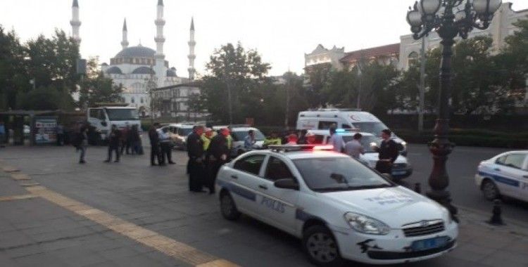 Başkent'te polisle saldırganlar arasında arbede, 3 yaralı