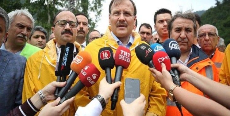 Başbakan Yardımcısı Çavuşoğlu sel ve heyelan bölgesinde