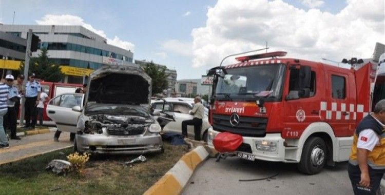 Tokat'ta ciple otomobil çarpıştı, 1 ölü, 5 yaralı