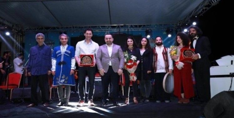 Fatsa'da Bekir Aksoy ve İrsel Çivit orkestrasından konser