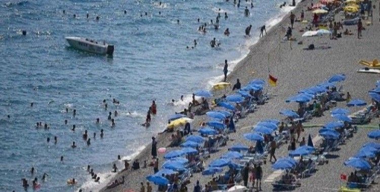 Türkiye için 45 milyon rekor turist beklentisi 