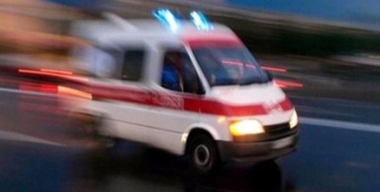 Bursa'da ticari araç şarampole yuvarlandı, 4 yaralı