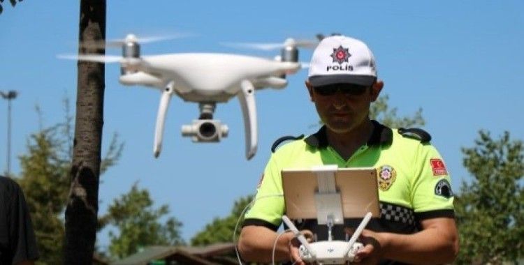 Polislerden 'drone' ile trafik denetimi