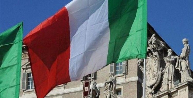 ​İtalya'da göçmenlere ırkçı saldırı