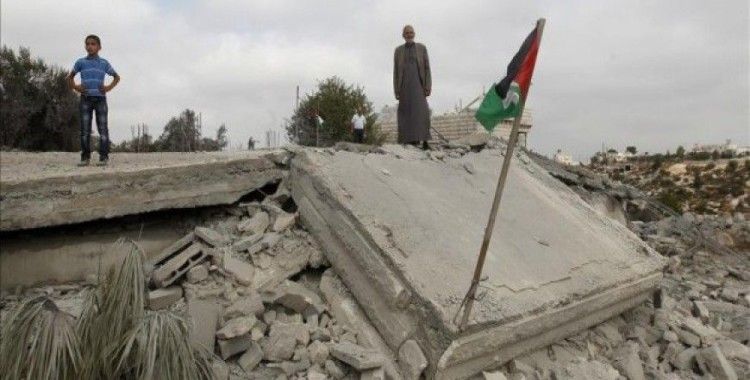 İsrail güçleri Filistinlilere ait bir evi yıktı