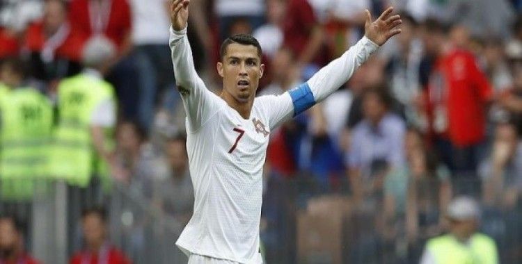 Cristiano Ronaldo bir rekoru daha kırdı