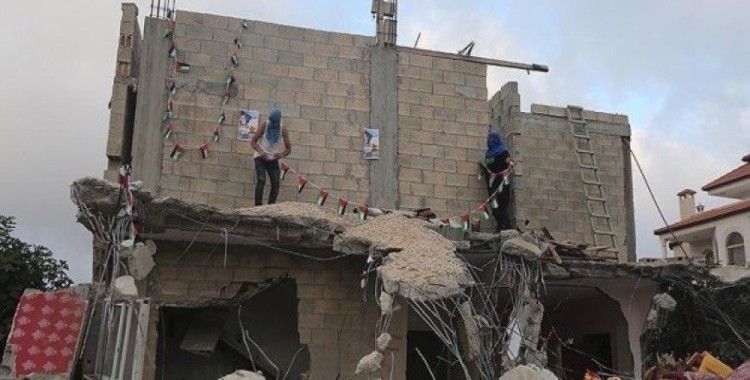  İsrail, gözaltındaki Filistinlinin evinin duvarlarını yıktı