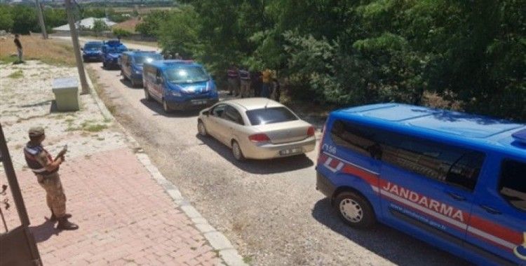 Elazığ'da telefon kablolarını çalan 3 şüpheli kıskıvrak yakalandı