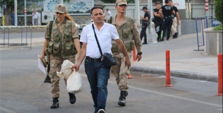Diyarbakır'da oy torbaları gelmeye başladı